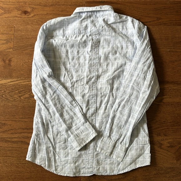 Marc Anthony Button Down Shirt. - Picture 5 of 7